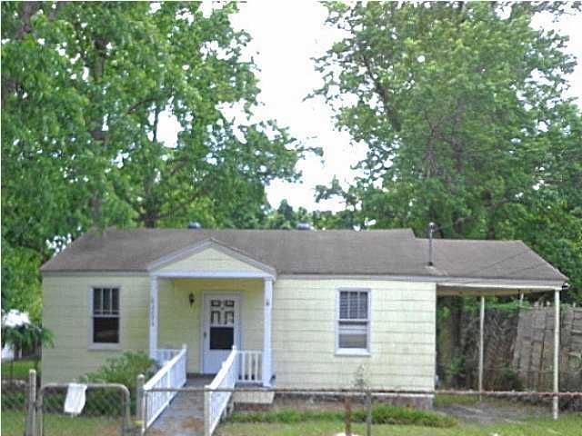 2674 Madden Dr, North Charleston, SC 29405