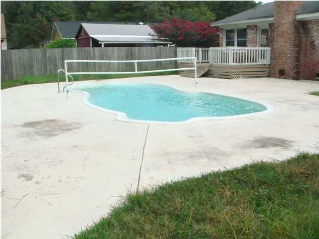 118 Clubhouse Rd, Summerville, SC 29483
