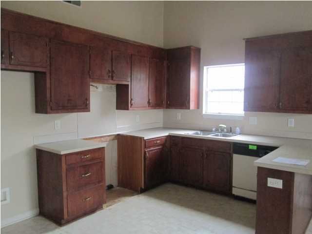 234 Apache Dr, Summerville, SC 29483