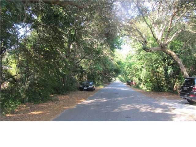 520 E Hudson Ave, Folly Beach, SC 29439