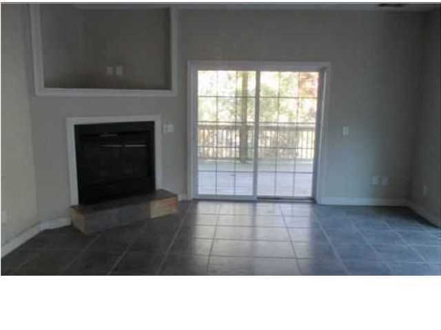 520 E Hudson Ave, Folly Beach, SC 29439