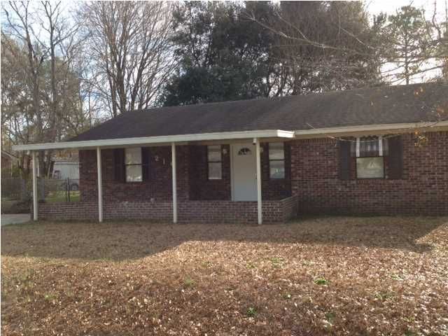 210 Violet Dr, Summerville, SC 29483