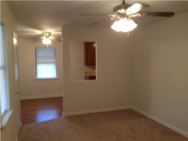 210 Violet Dr, Summerville, SC 29483