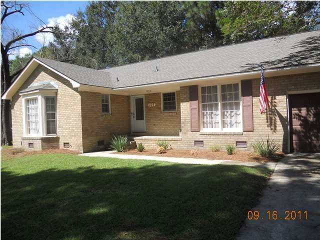 107 Canaberry Cir, Summerville, SC 29483