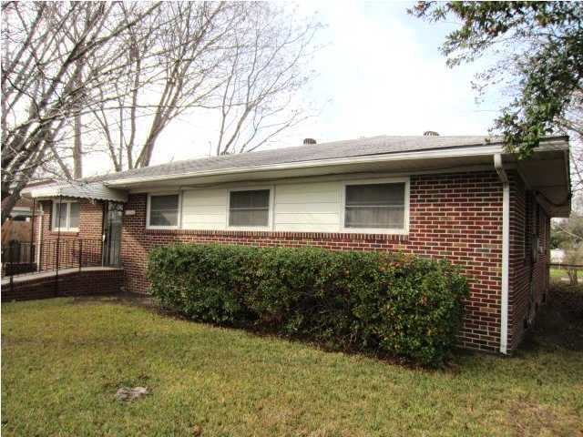 2684 Leeds Ave, Charleston Heights, SC 29405