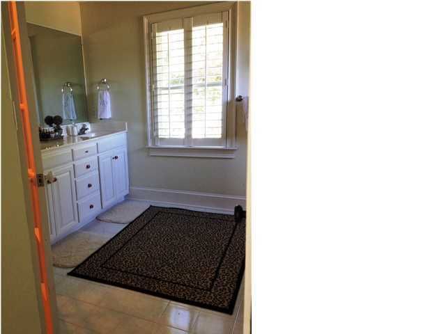 686 Lake Frances Dr, Charleston, SC 29412
