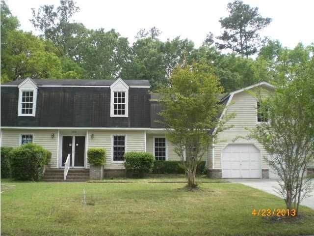 106 Stratford Dr, Summerville, SC 29485