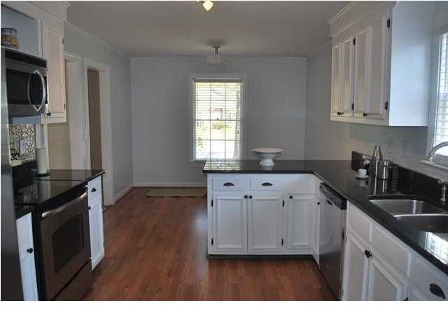 792 Chatter Rd, Mount Pleasant, SC 29464