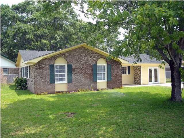 14 Annandale Ave, Goose Creek, SC 29445