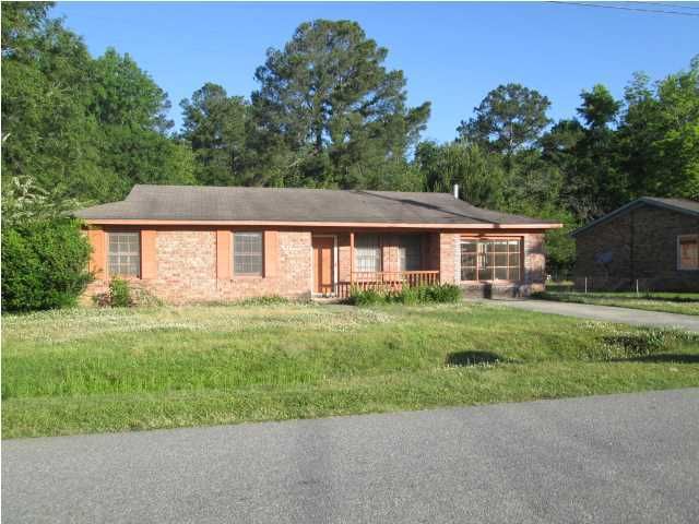 121 Robin St, Summerville, SC 29485