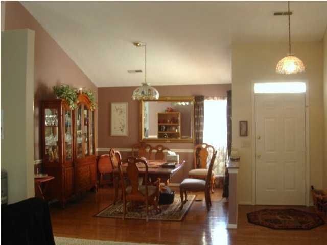 104 Clarendon Ct, Goose Creek, SC 29445