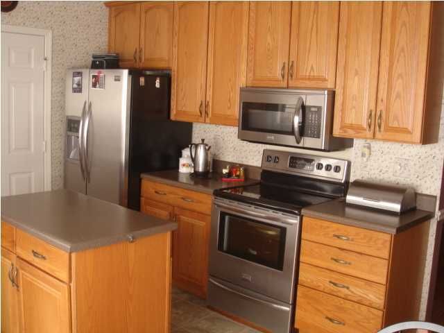 104 Clarendon Ct, Goose Creek, SC 29445