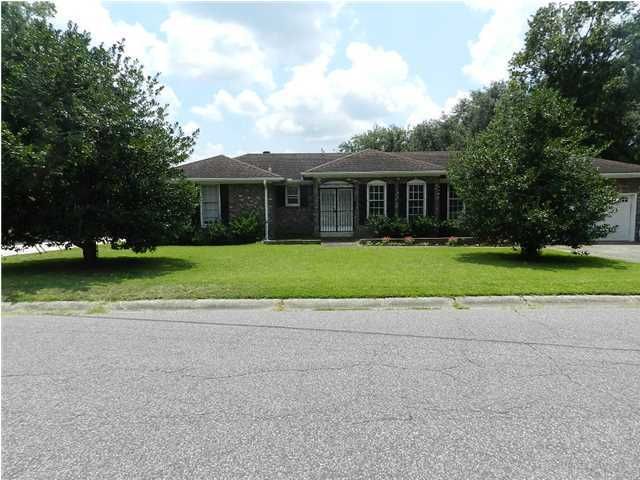 4335 Helene Dr, North Charleston, SC 29418