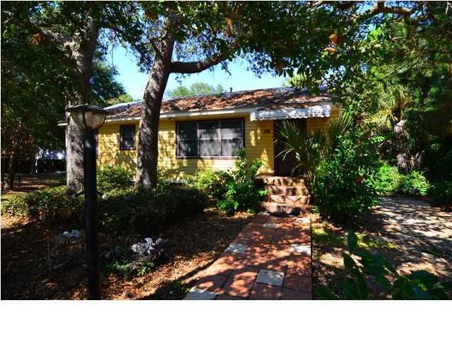 518 E Hudson Ave, Folly Beach, SC 29439