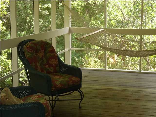 14 Twin Oaks Ln, Isle Of Palms, SC 29451