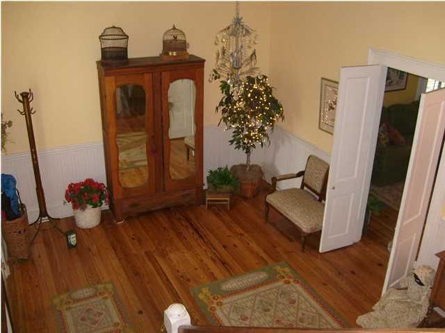 115 3rd St, Summerville, SC 29483
