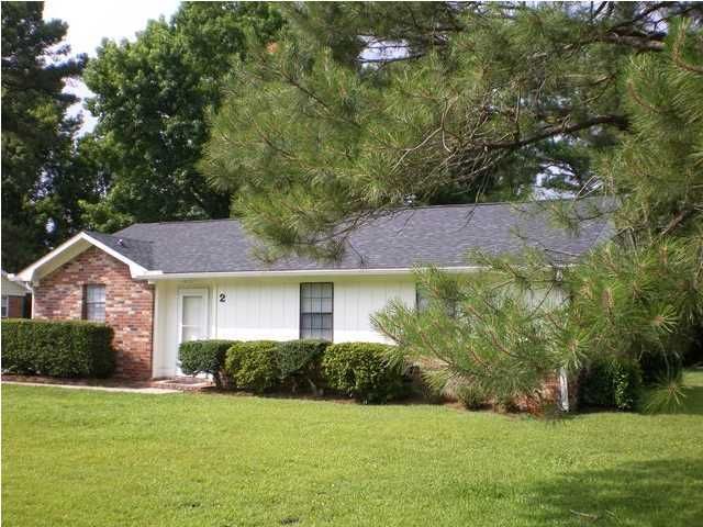 2 Coral Dr, Goose Creek, SC 29445