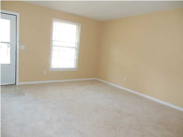 304 Farmhill Dr, Summerville, SC 29483