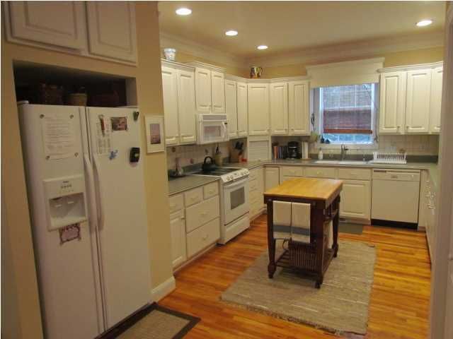 9 Battery Pk, Edisto Beach, SC 29438