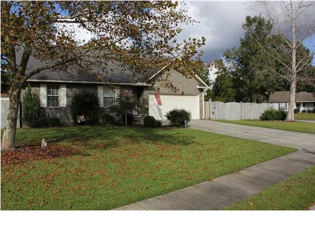 341 Camelot Dr, Goose Creek, SC 29445