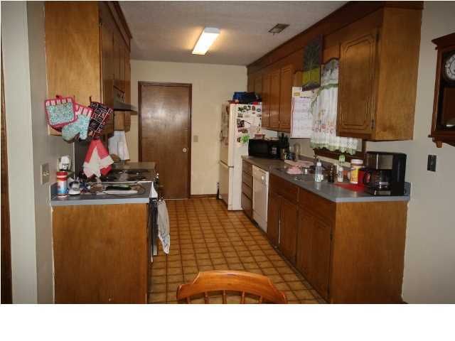 102 Broadmarsh Ct, North Charleston, SC 29418