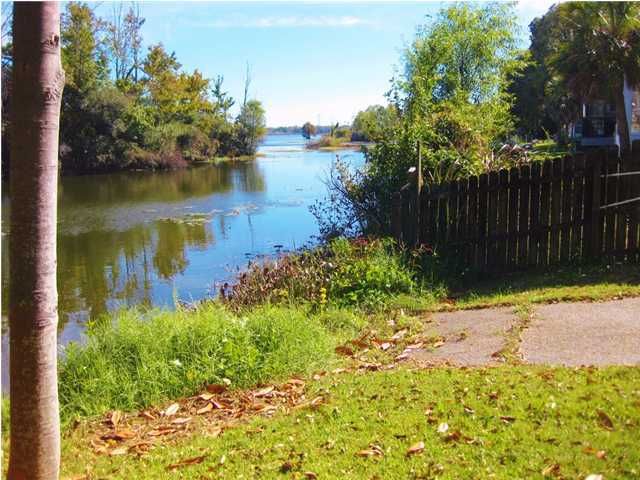 2 Otranto Club Cir, Hanahan, SC 29410
