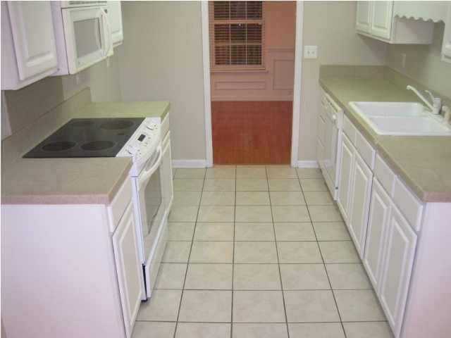 1002 Clearspring Dr, Charleston, SC 29412