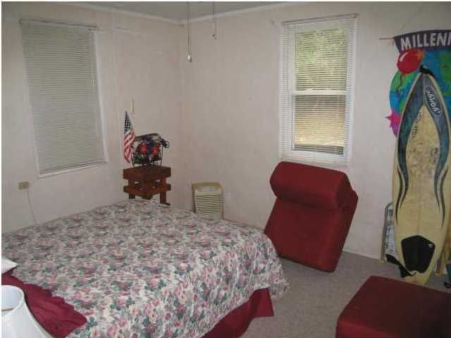 204 W Hudson Ave, Folly Beach, SC 29439