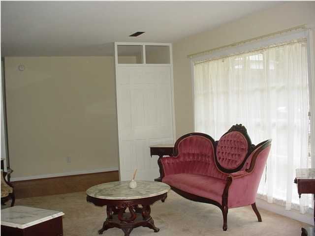 1592 Sullivan St, Charleston, SC 29407