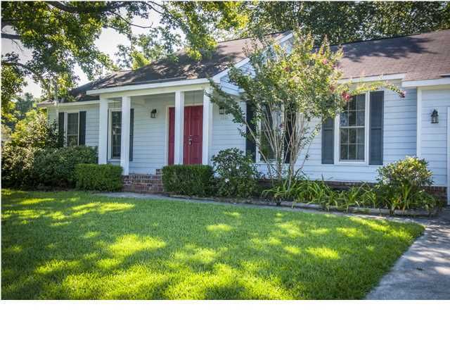 1111 Kilarney Rd, Mount Pleasant, SC 29464
