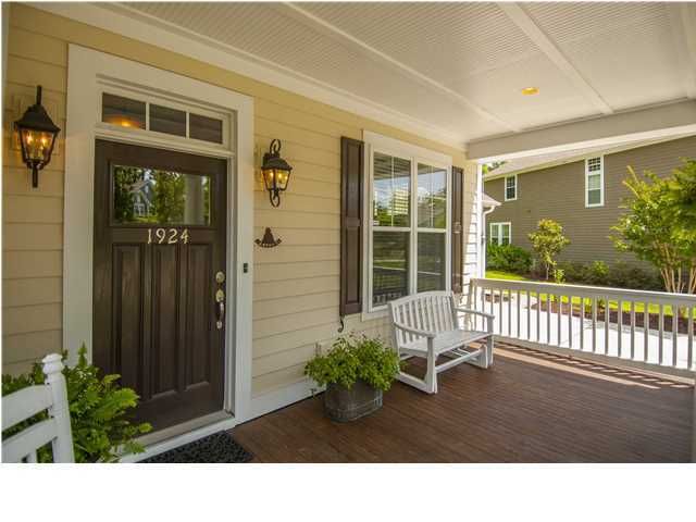 1924 Hall Point Rd, Mount Pleasant, SC 29466
