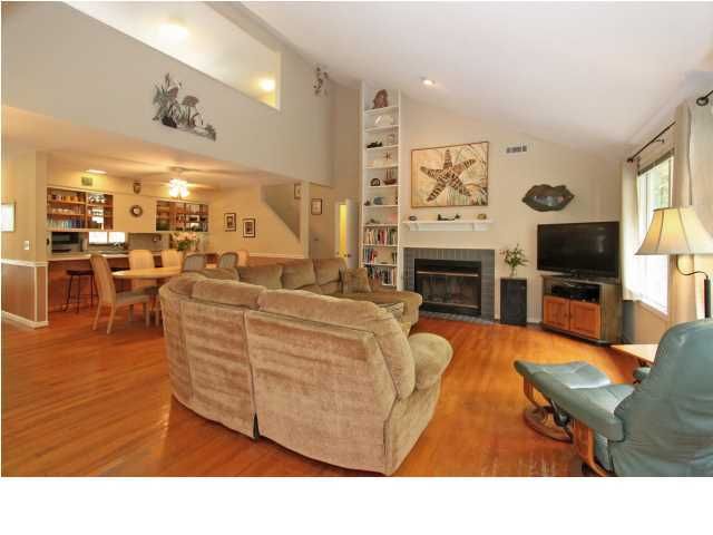 305 E Huron Ave, Folly Beach, SC 29439
