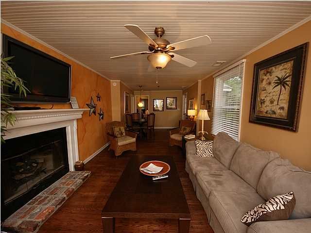 206 E Erie Ave, Folly Beach, SC 29439