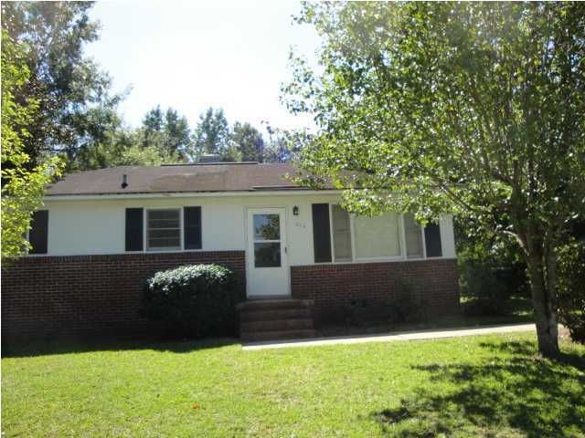 209 Birch Ave, Goose Creek, SC 29445
