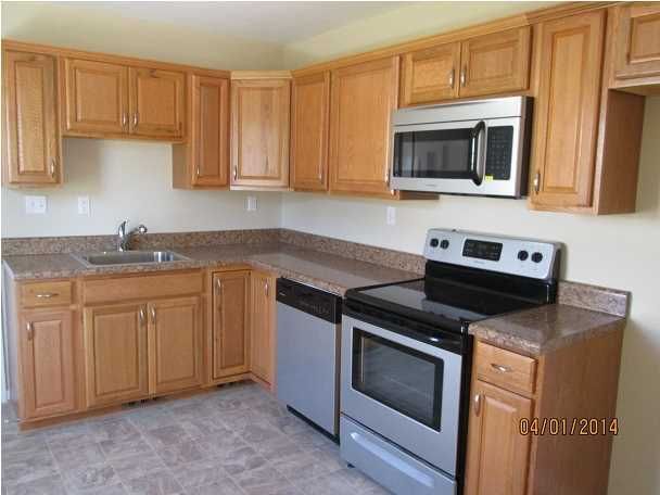 300 Clarine Dr, Goose Creek, SC 29445