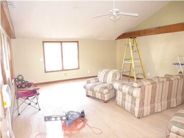 1416 Chancellor St, Edisto Beach, SC 29438