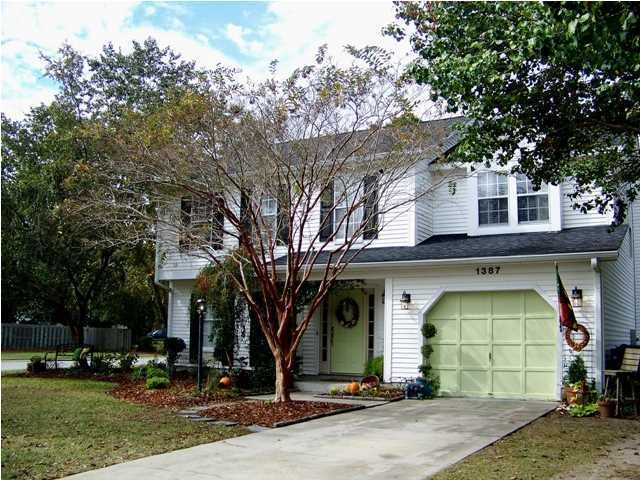 1387 Downsberry Dr, Mount Pleasant, SC 29466