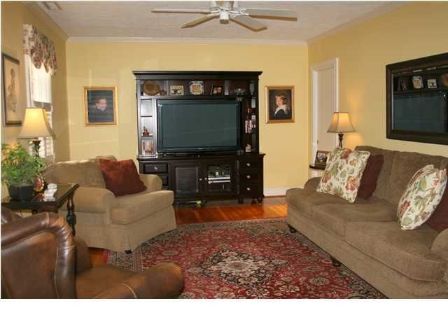 628 Clearview Dr, James Island, SC 29412