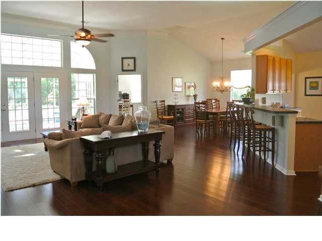1537 Clarendon Way, Mount Pleasant, SC 29466