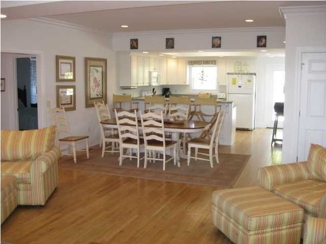 2707 Myrtle St, Edisto Beach, SC 29438