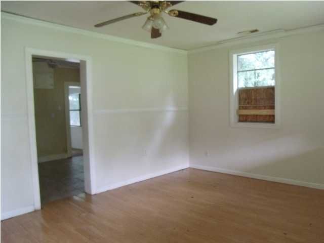 229 Dogwood Ave, Goose Creek, SC 29445