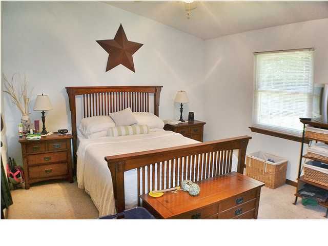 600 Crestwood Dr, Summerville, SC 29483