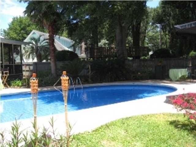 972 Foxcroft Rd, Charleston, SC 29412