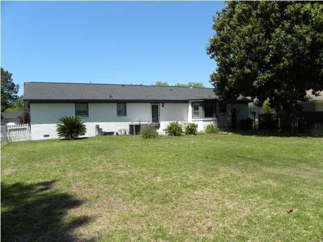 2459 Vistavia Rd, North Charleston, SC 29406