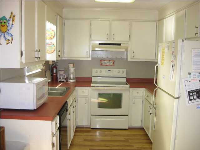 2708 Laroche St, Edisto Beach, SC 29438