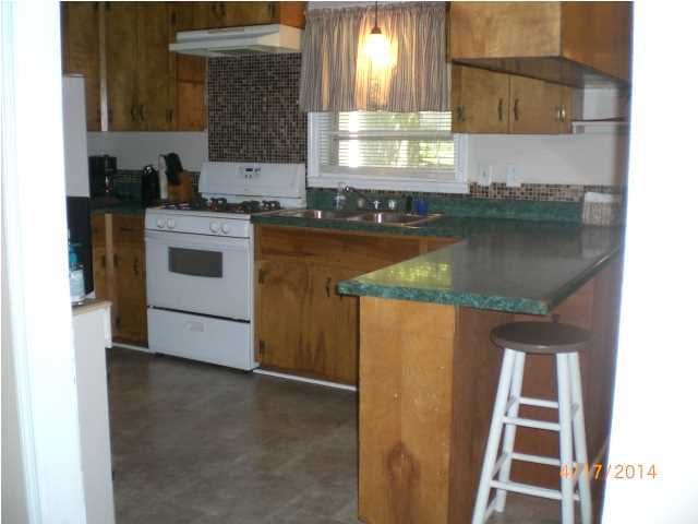 33 Summit Ave, Goose Creek, SC 29445