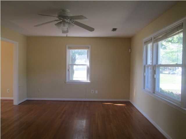 3895 Walnut Way, North Charleston, SC 29405