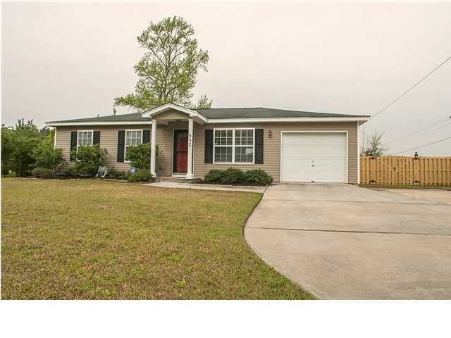 537 Mary Scott Dr, Goose Creek, SC 29445