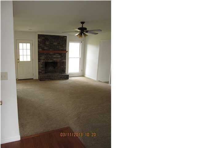 209 Hastie Dr, Goose Creek, SC 29445