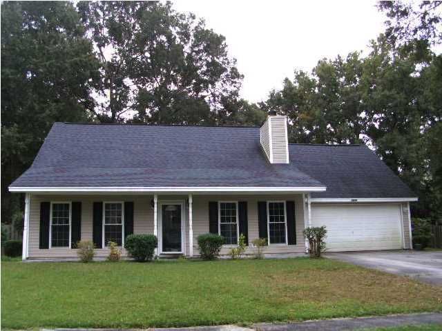 2826 Penobscot Dr, North Charleston, SC 29420